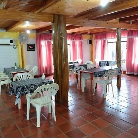 Готель La Casona Пуерто-Іґуасу Екстер'єр фото